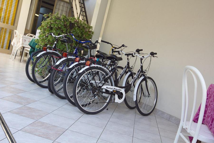 Hotel Pigalle Riccione Eksteriør billede