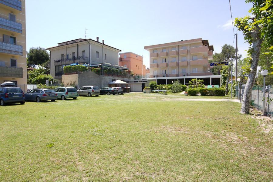Hotel Pigalle Riccione Eksteriør billede