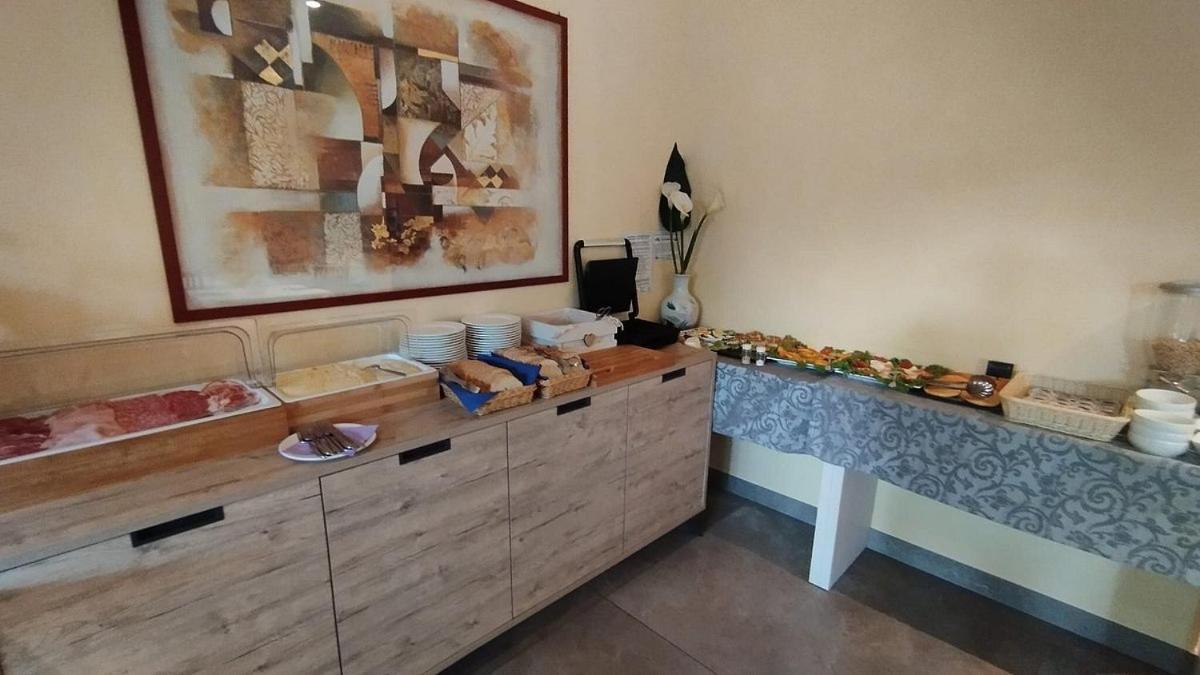 Hotel Pigalle Riccione Eksteriør billede